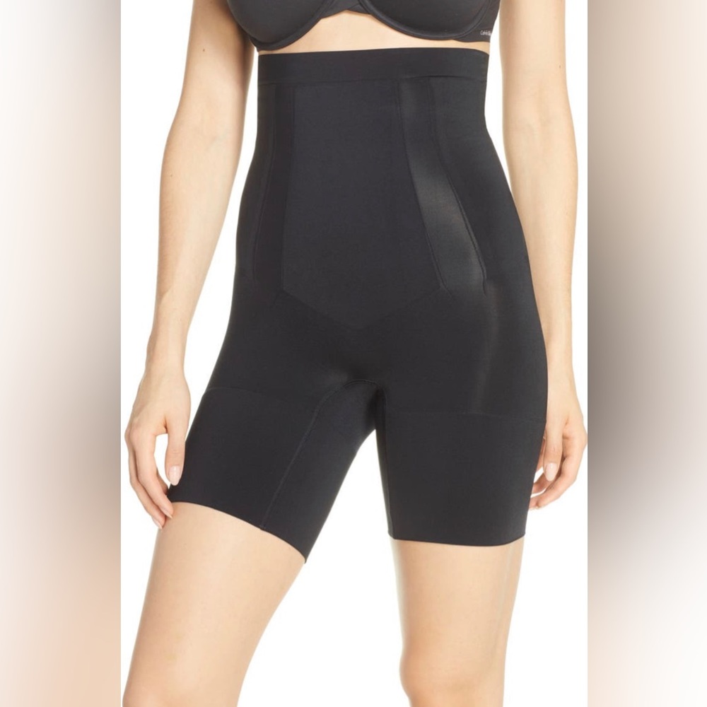 Spanx OnCore high waist, mid-thigh shorts, size S